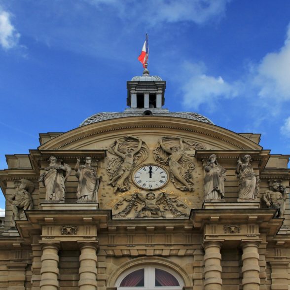 PMA : Marie, 39 ans, célibataire sans enfant, écrit aux Sénateurs